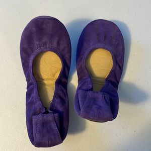 Storehouse flats size 7